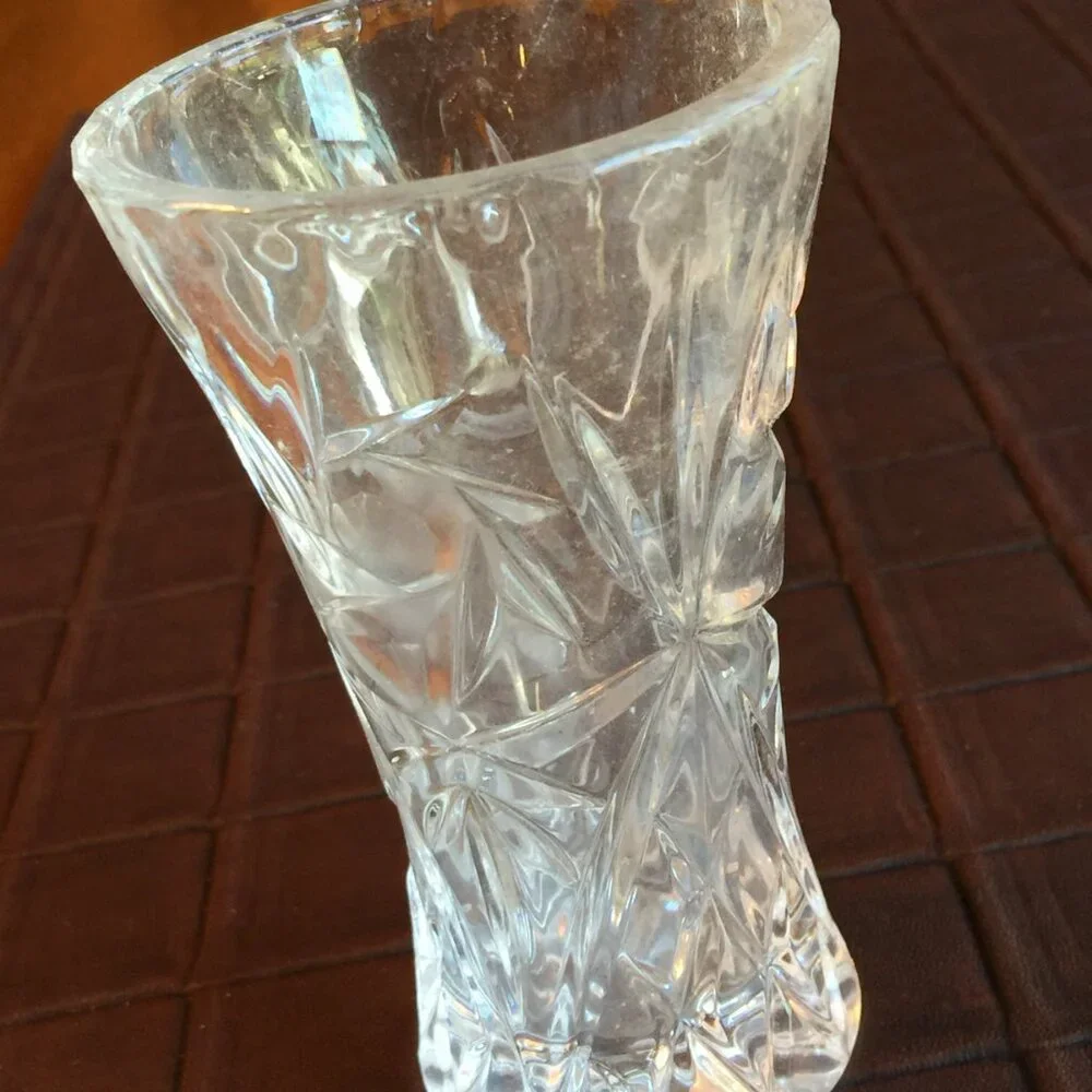 Lenox Crystal Star Pattern Bud Vase 4